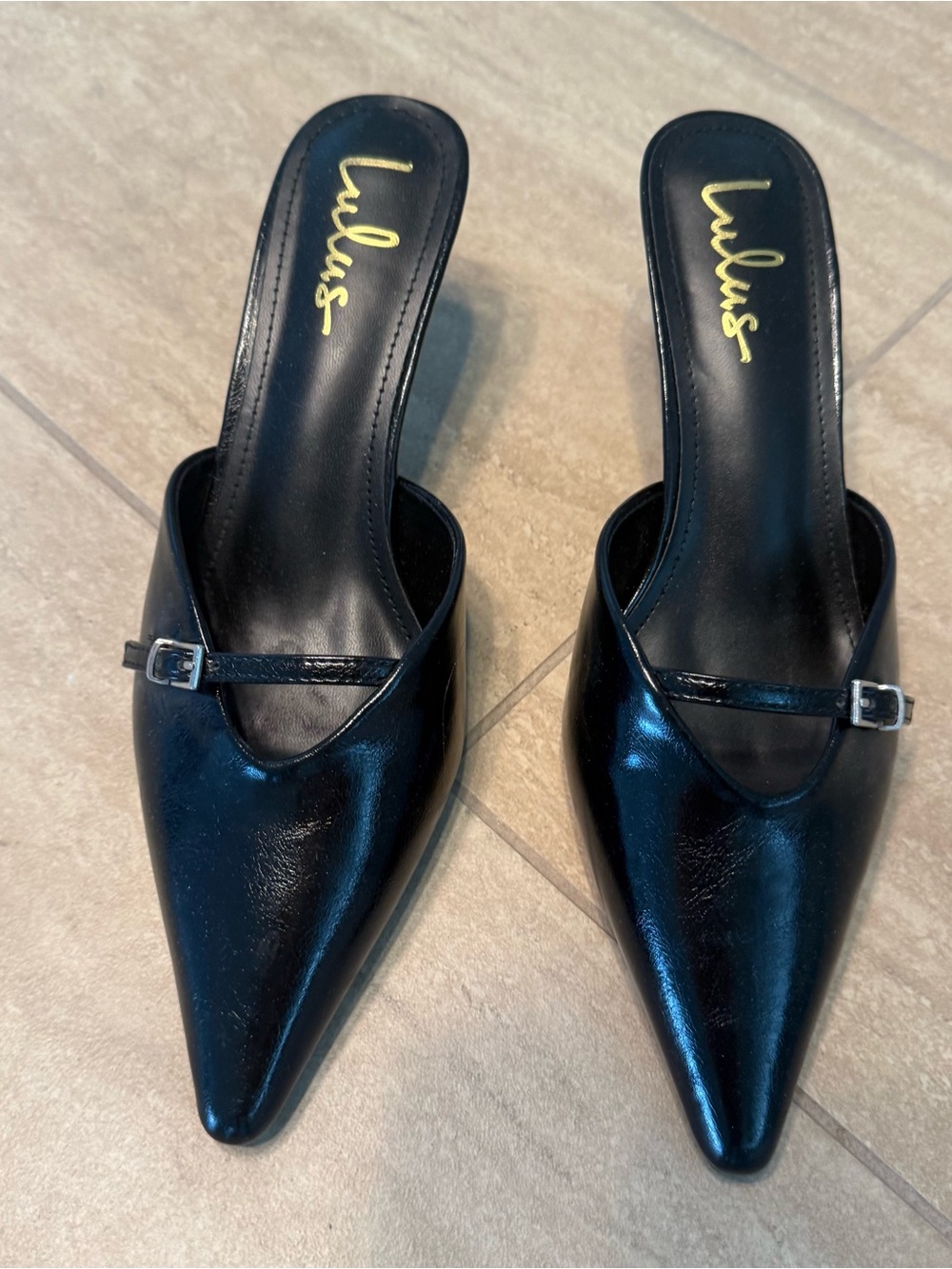 Lulus black heels with buckle